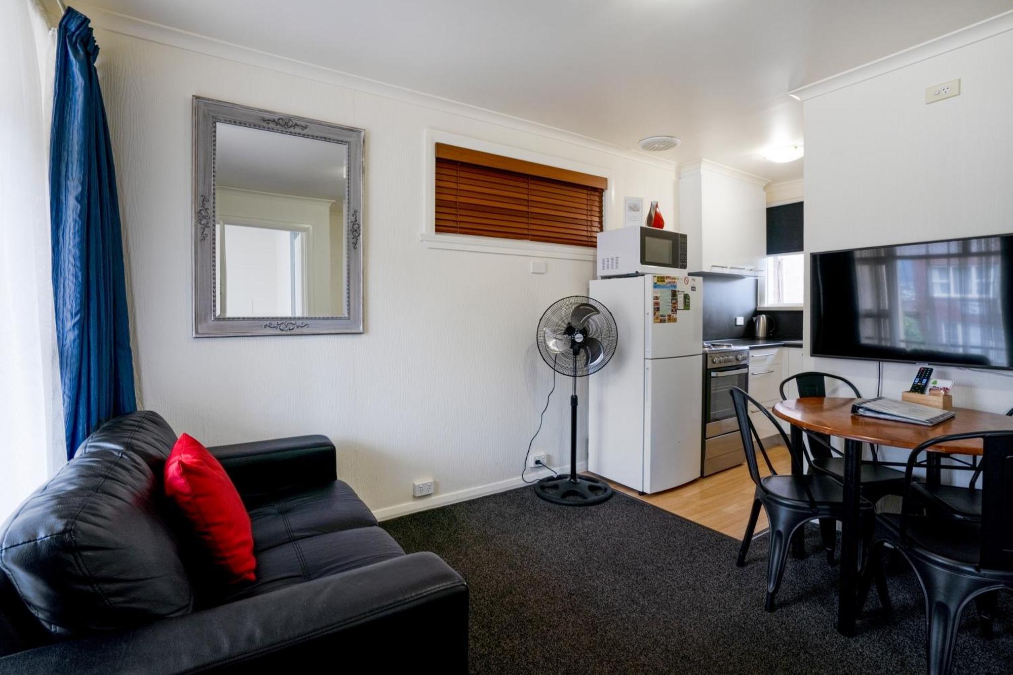 Graham Apartments Hobart Room photo